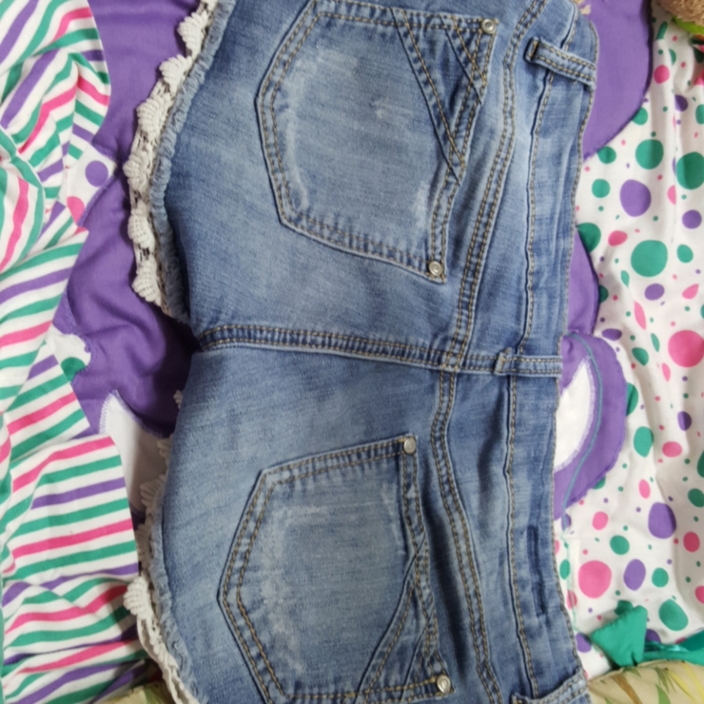 Shorts - Picture 2 of 2